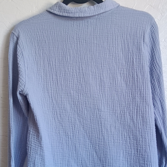 Hippie Rose Periwinkle Blue Casual Button Down Shirt.  Beautiful Textured Weave - Picture 4 of 5
